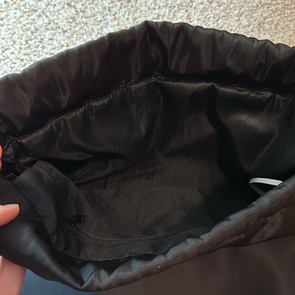 LED Chargeable Drawstring Bag - Picture 8 of 11